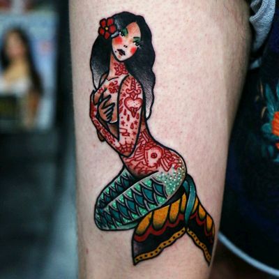 Mermaid on my right thigh .. a birthday present from my buddy and tattoist ??? Artist @siho_tattooist shop @inkholic #mermaid #oldschool #oldschooltattoo #traditional #traditionaltattoo #sea #ocean #fish